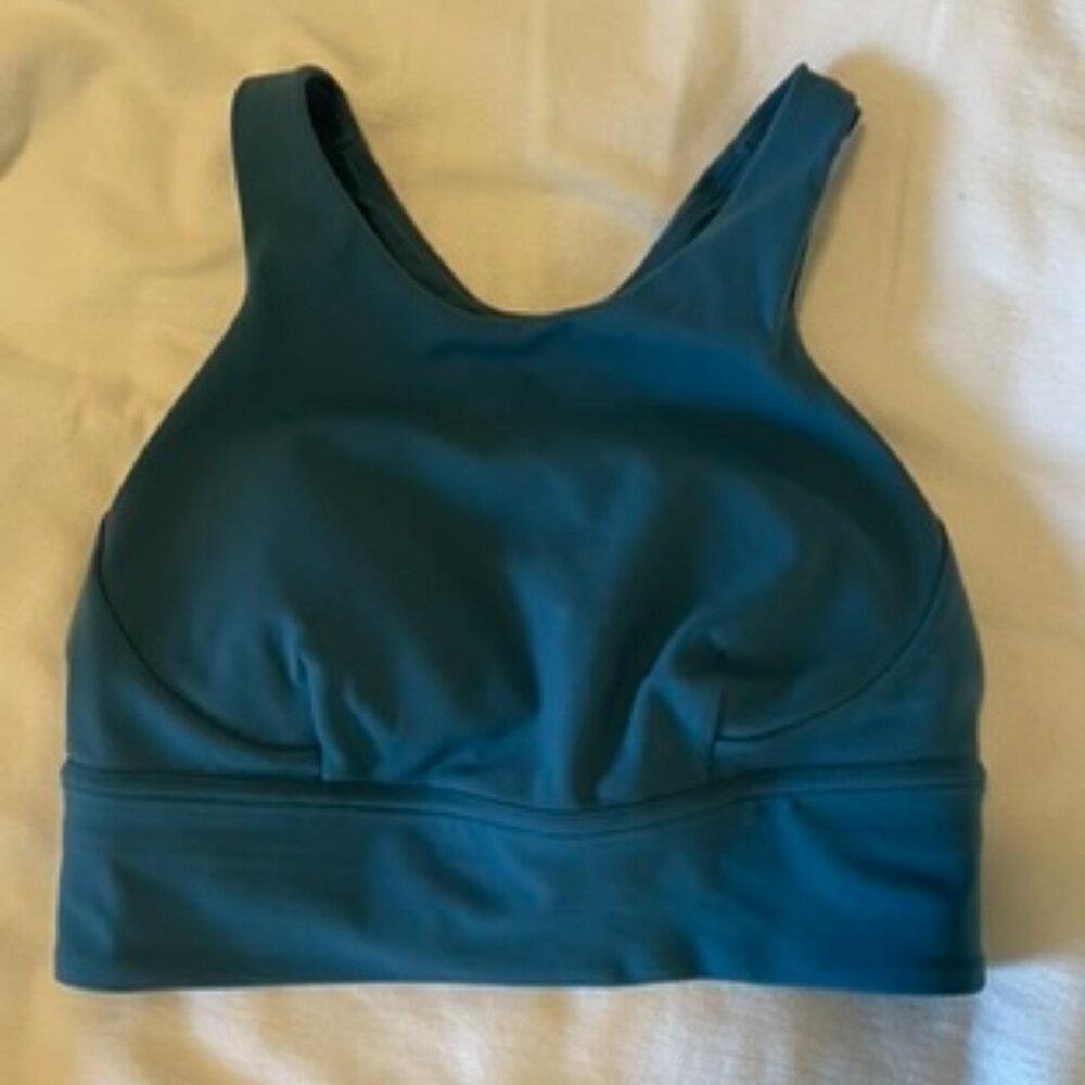 Lululemon sports bra